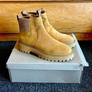 Madewell Henry Lugsole Boot in Suede